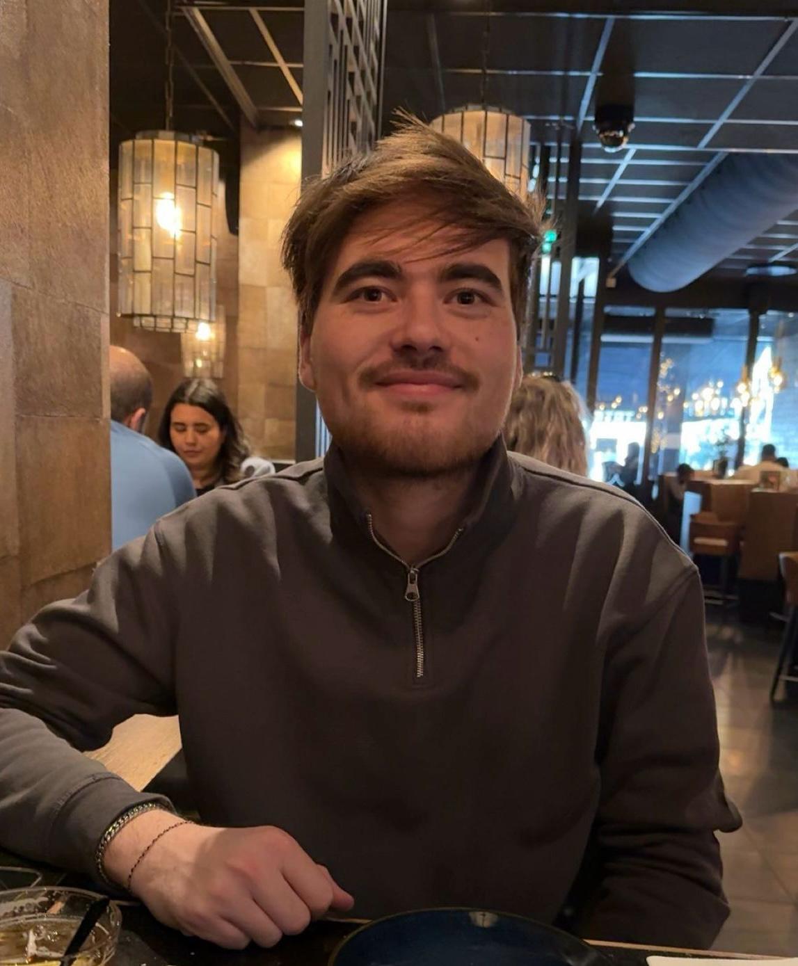 man opent eenmanszaak